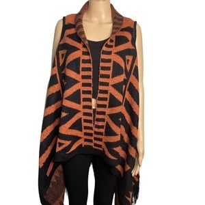Women’s twiggy London sleeveless 
Open front poncho/sweater